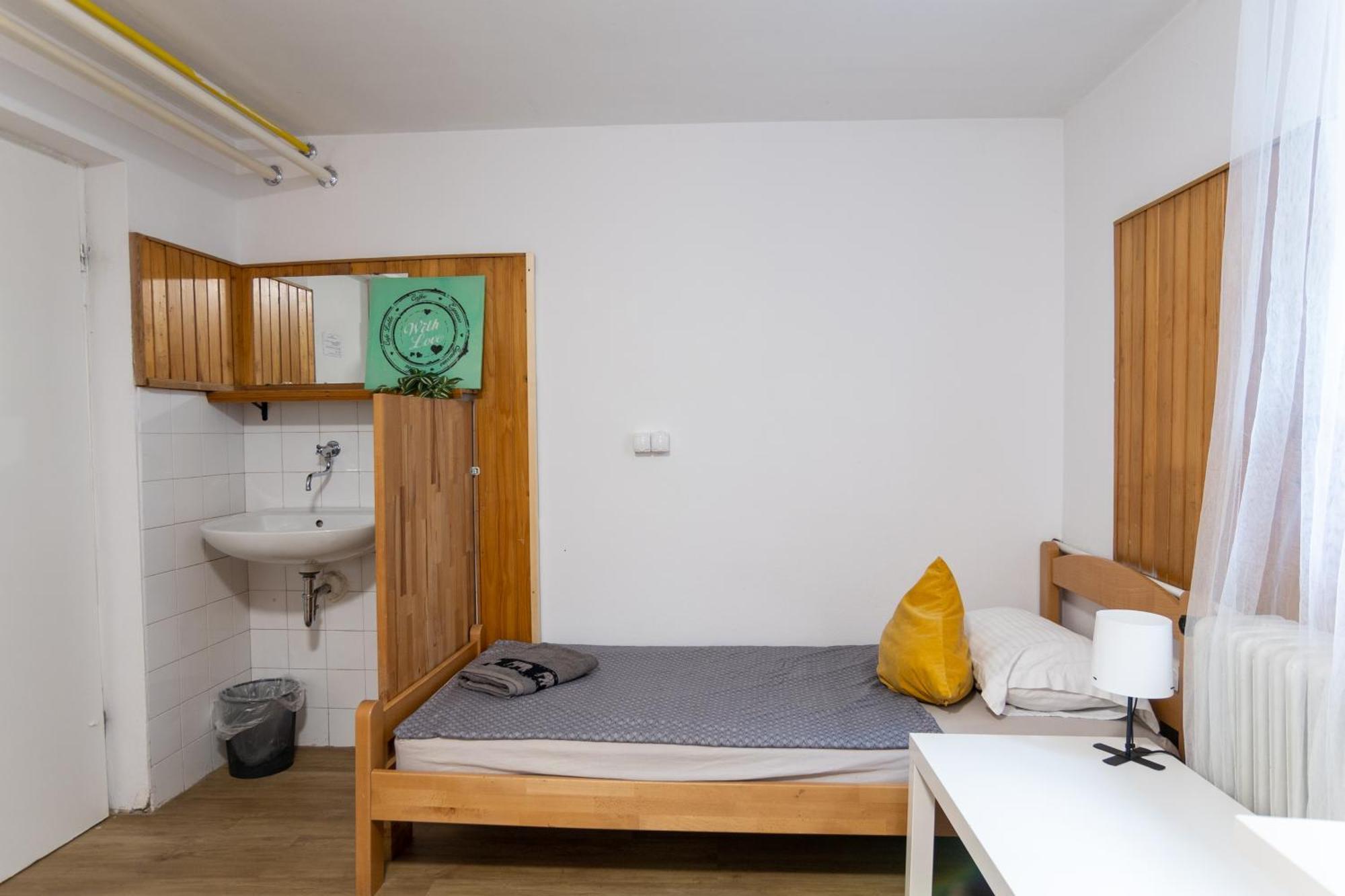 Emona Guesthouse Lubiana Esterno foto