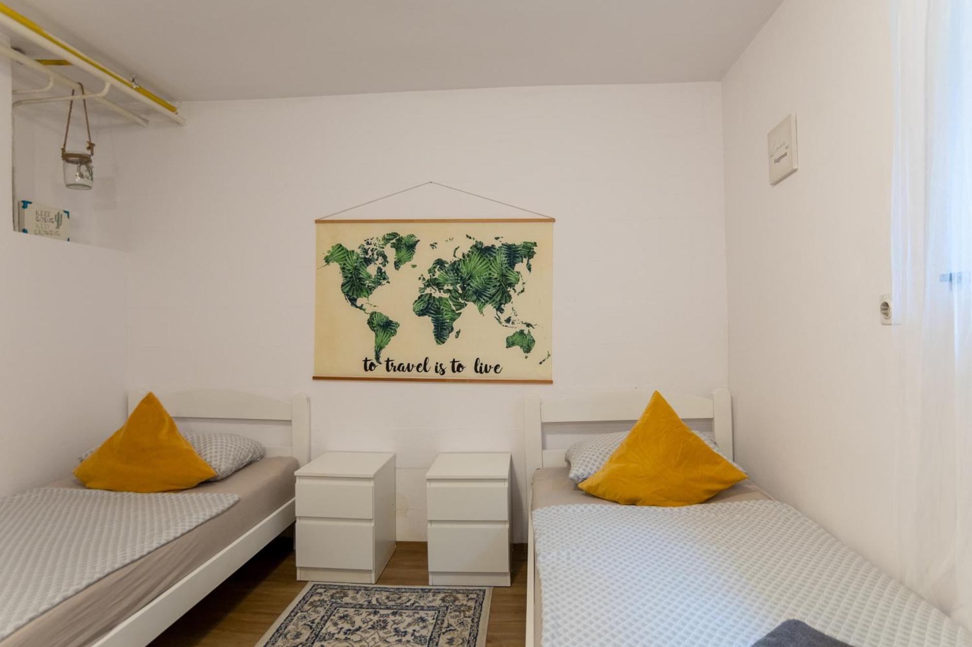 Emona Guesthouse Lubiana Esterno foto